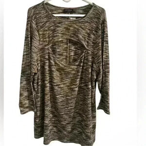 Lane Bryant NWT Front Cut Out Top
Size 26/28